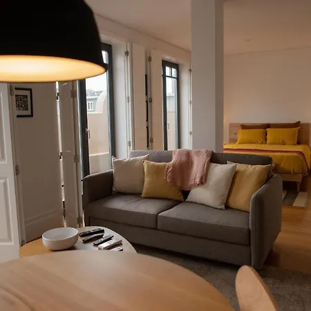 Spacious Studio W/ Balcony & Ac By Lovelystay Porto Exterior photo